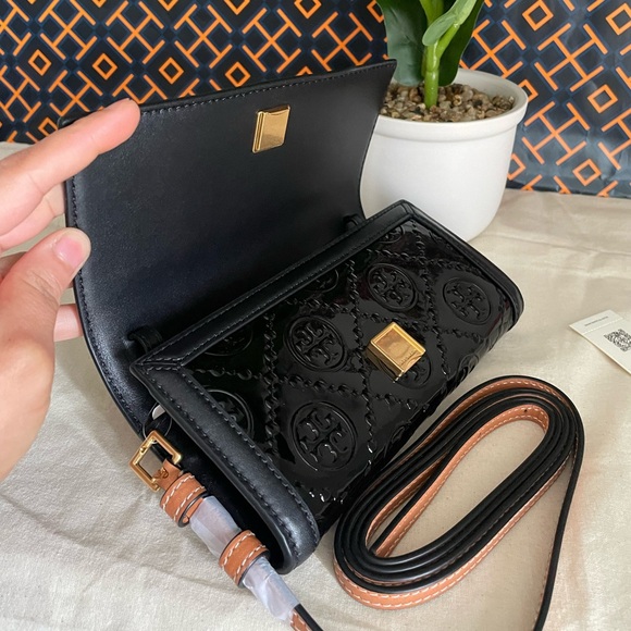 New✨ tory burch T monogram patent embossed wallet crossbody - Picture 5 of 16